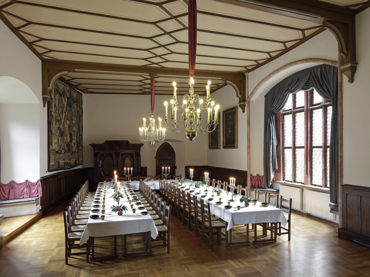 Der Große Festsaal der Burg Kriebstein in Sachsen stammt aus dem 15. Jahrhundert und bietet Platz für zahlreiche Veranstaltungen. 